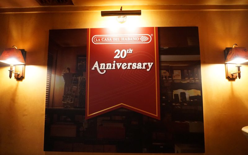 Comemora o aniversário de 20 anos La Casa del Habano em Hong Kong